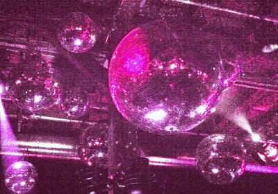 Stall 6: Eine Discokugel is not enough!