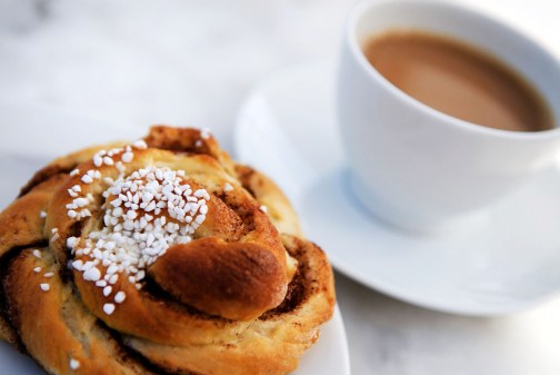 http://ibsweek.se/wp-content/uploads/2013/02/kanelbulle-m-kaffe.jpg