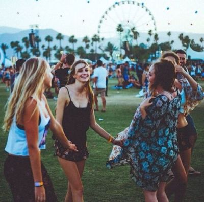 Ein bisschen Coachella am Zürich Openair ist modetechnisch oft Standard. Bildquelle: Pinterest